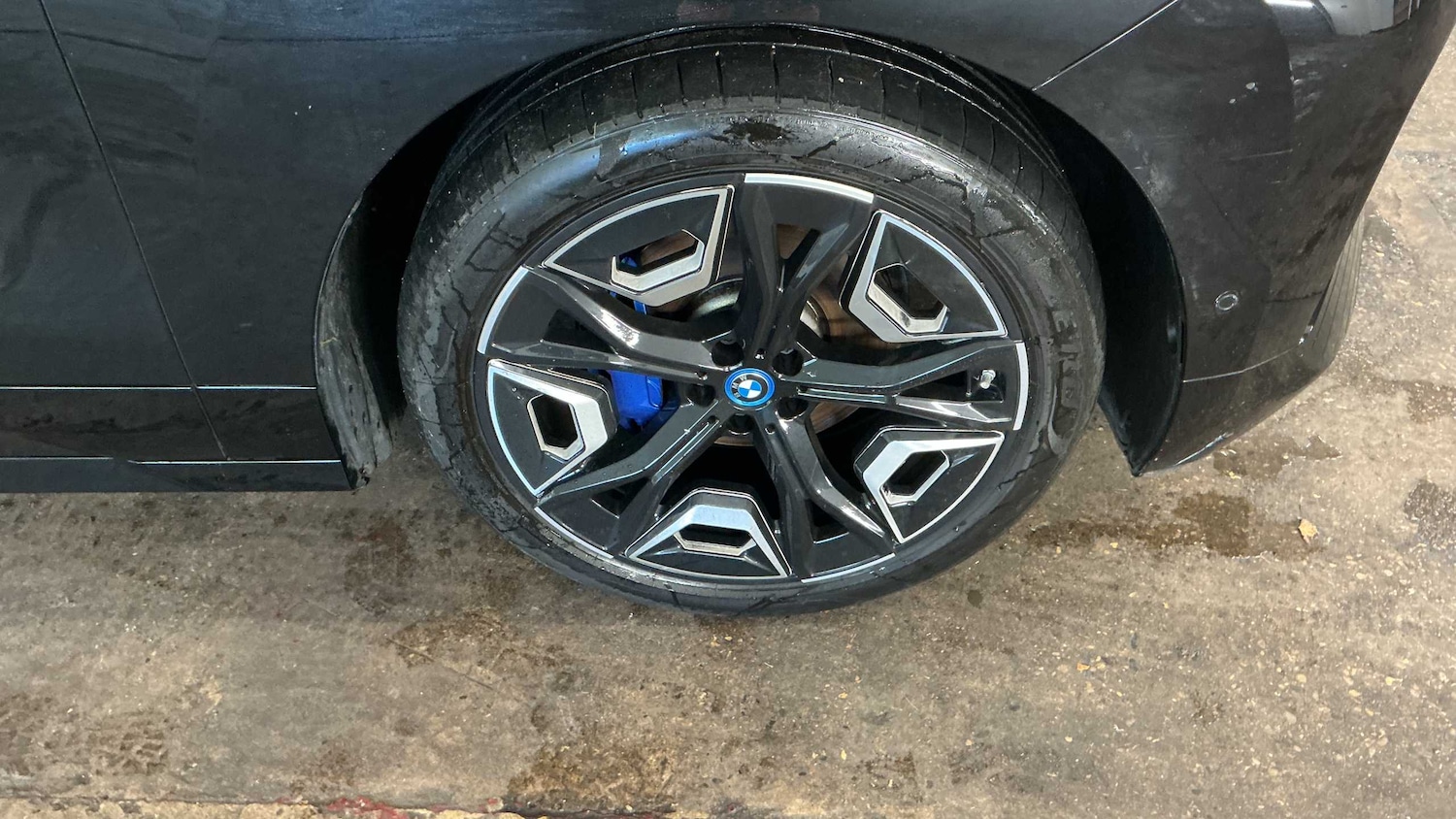 Used BMW iX 2023 for sale - 76804824: Photo 11