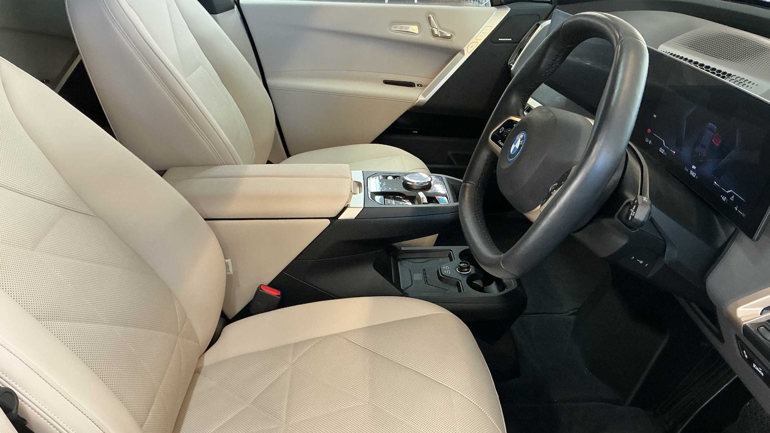 Used BMW iX 2023 for sale - 76804824: Photo 22