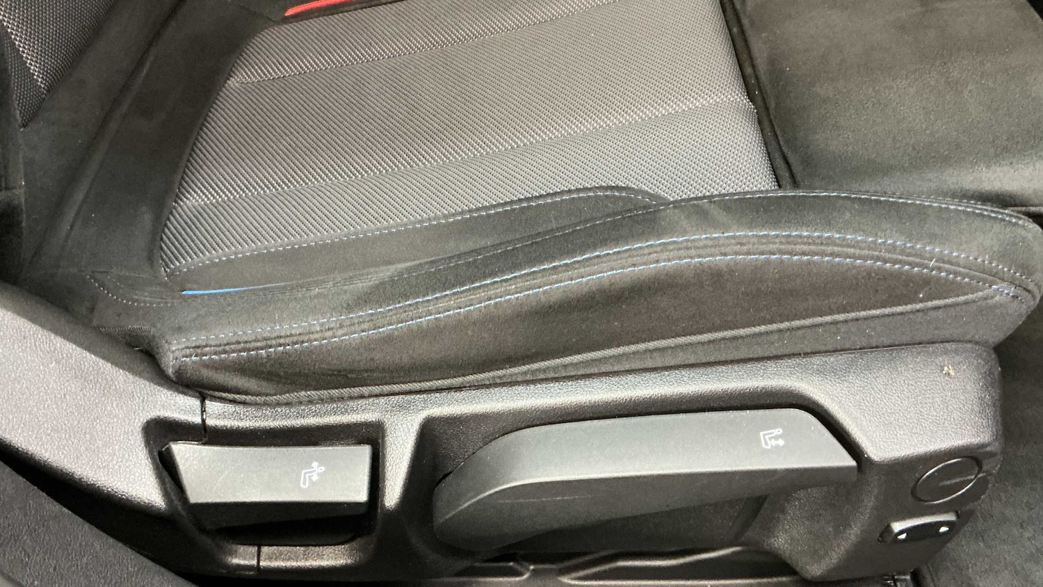 Used BMW 3 Series 2024 for sale - 77928522: Photo 21