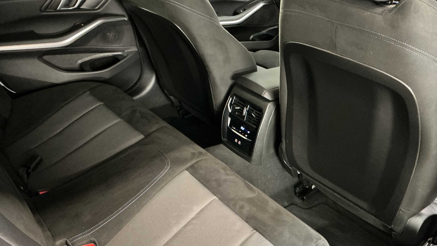 Used BMW 3 Series 2024 for sale - 77928522: Photo 22