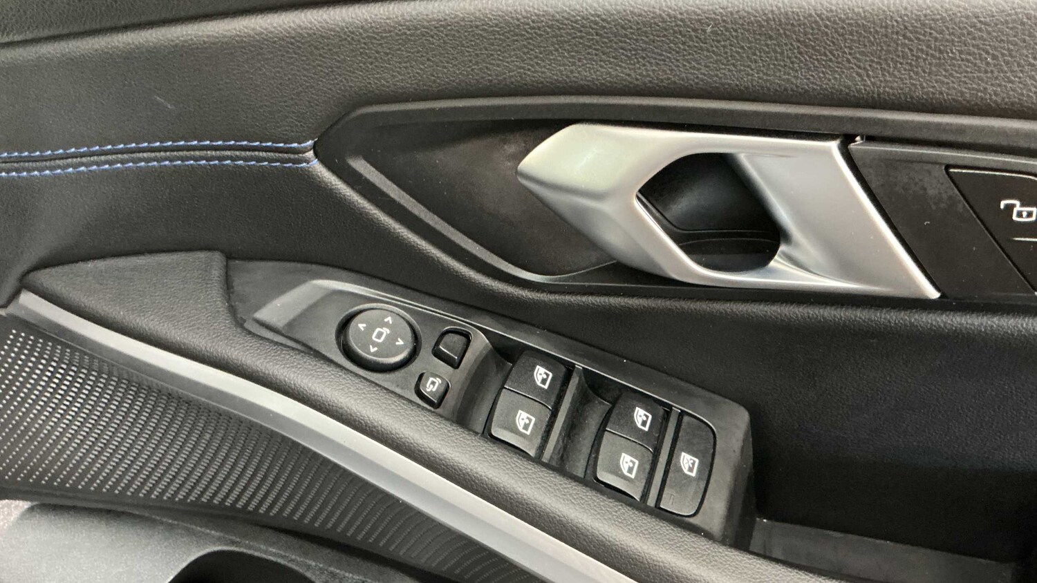 Used BMW 3 Series 2024 for sale - 77928522: Photo 25