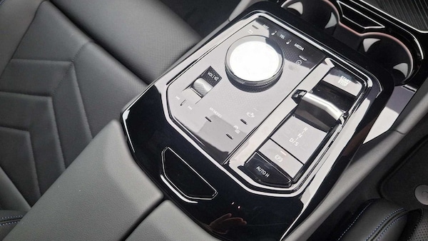 Used BMW 5 Series 2025 for sale - 75271011: Photo 13