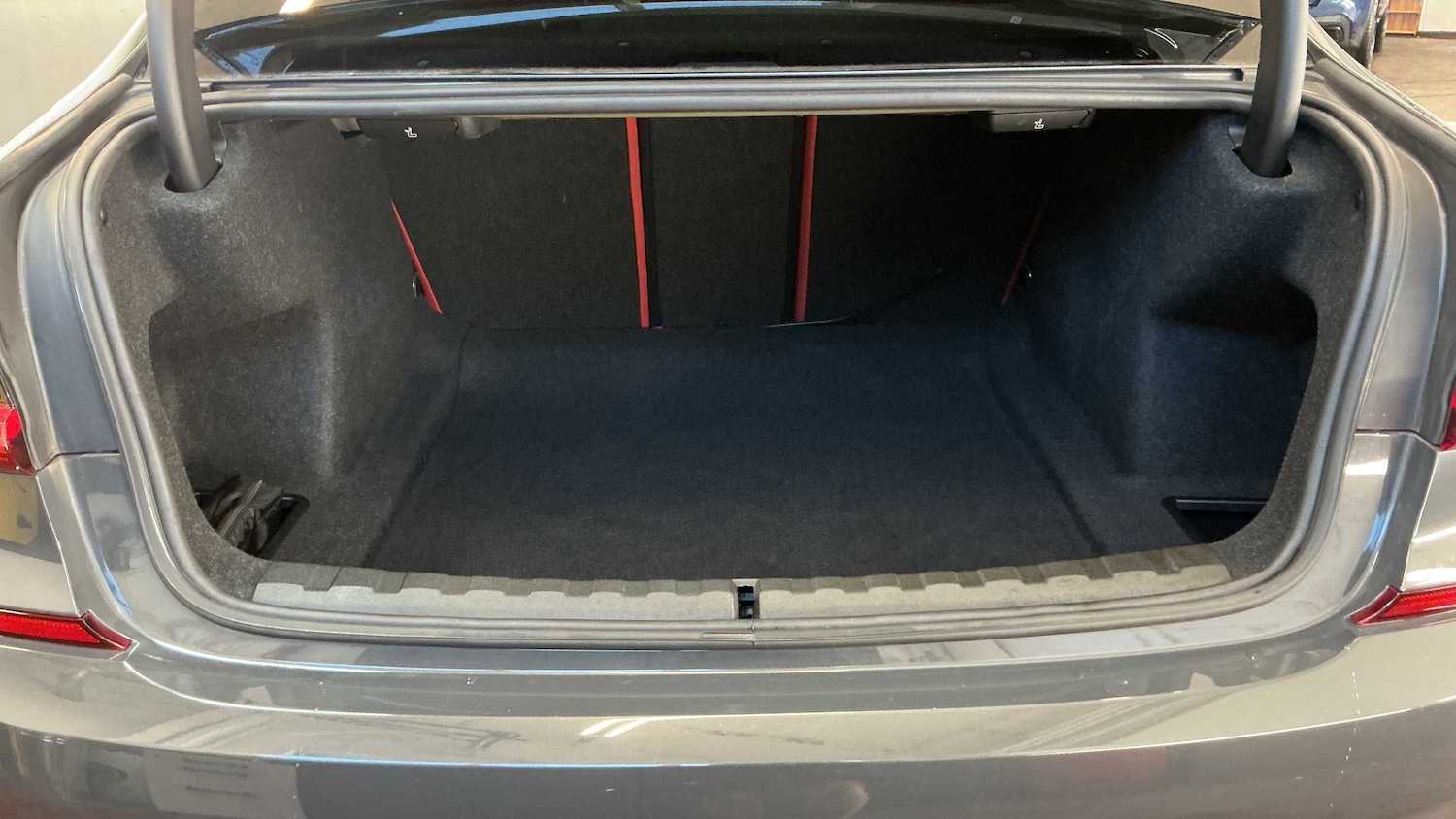 Used BMW 3 Series 2021 for sale - 76624524: Photo 29