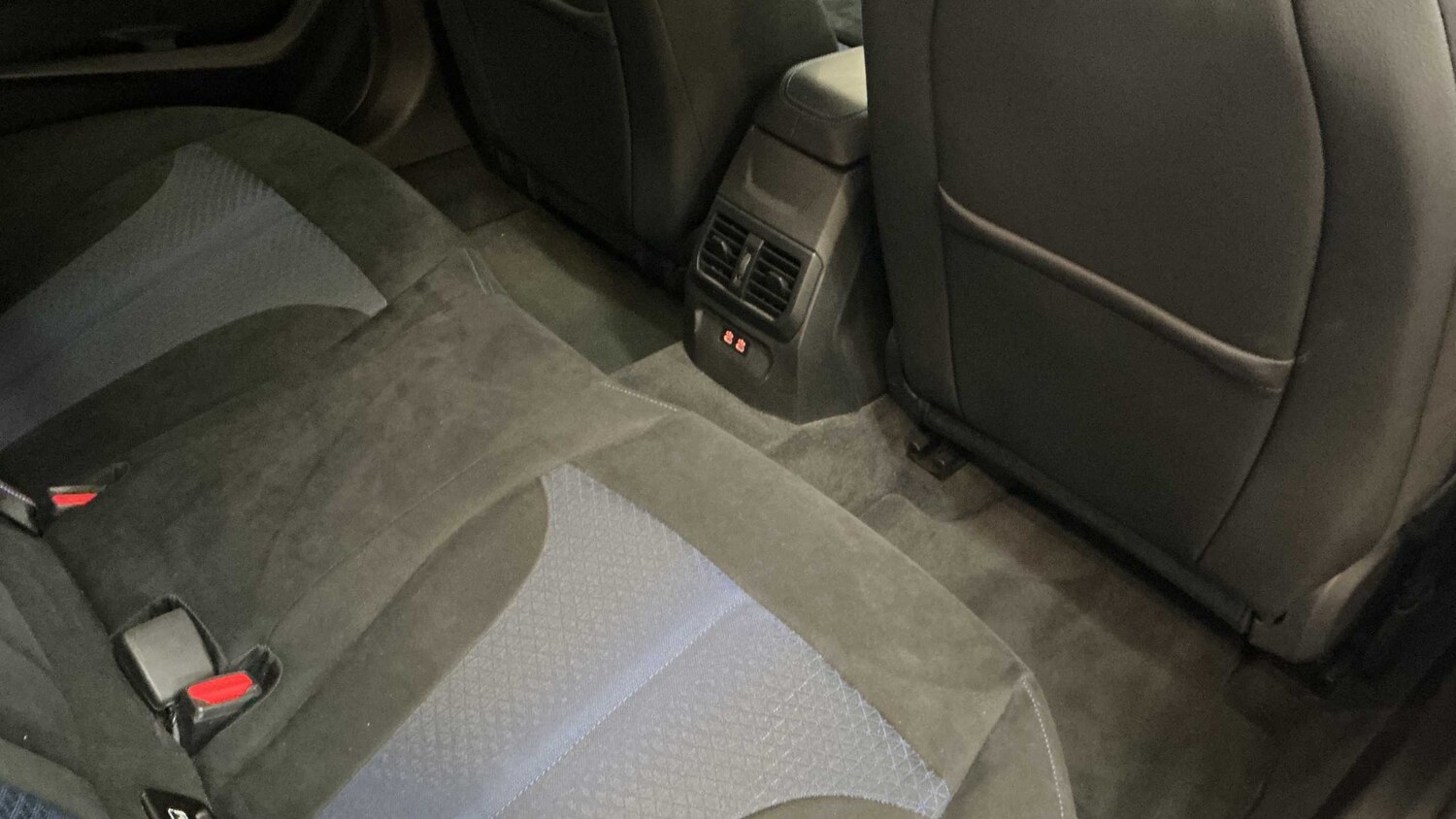 Used BMW 1 Series 2020 for sale - 77361230: Photo 27