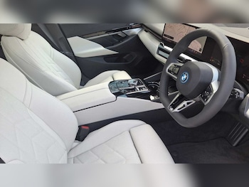 Used BMW 5 Series 2025 for sale - 75390542: Photo