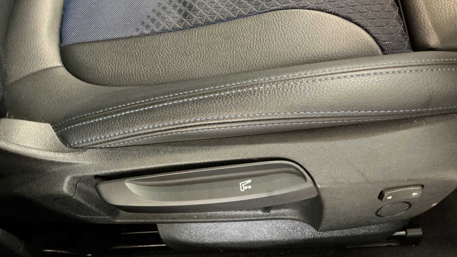 Used BMW 1 Series 2022 for sale - 77158489: Photo 21