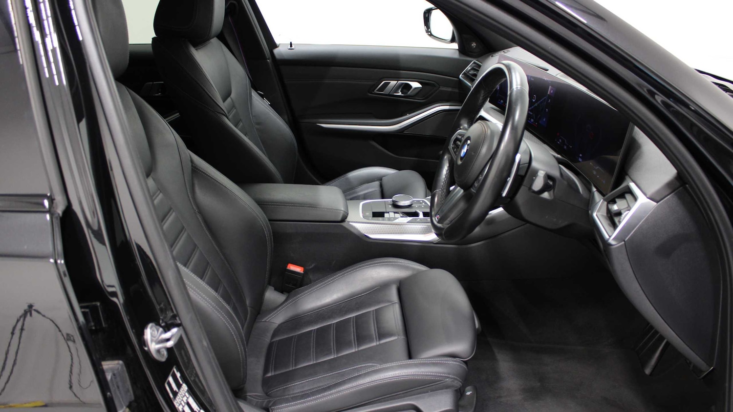 Used BMW 3 Series 2022 for sale - 76902439: Photo 12