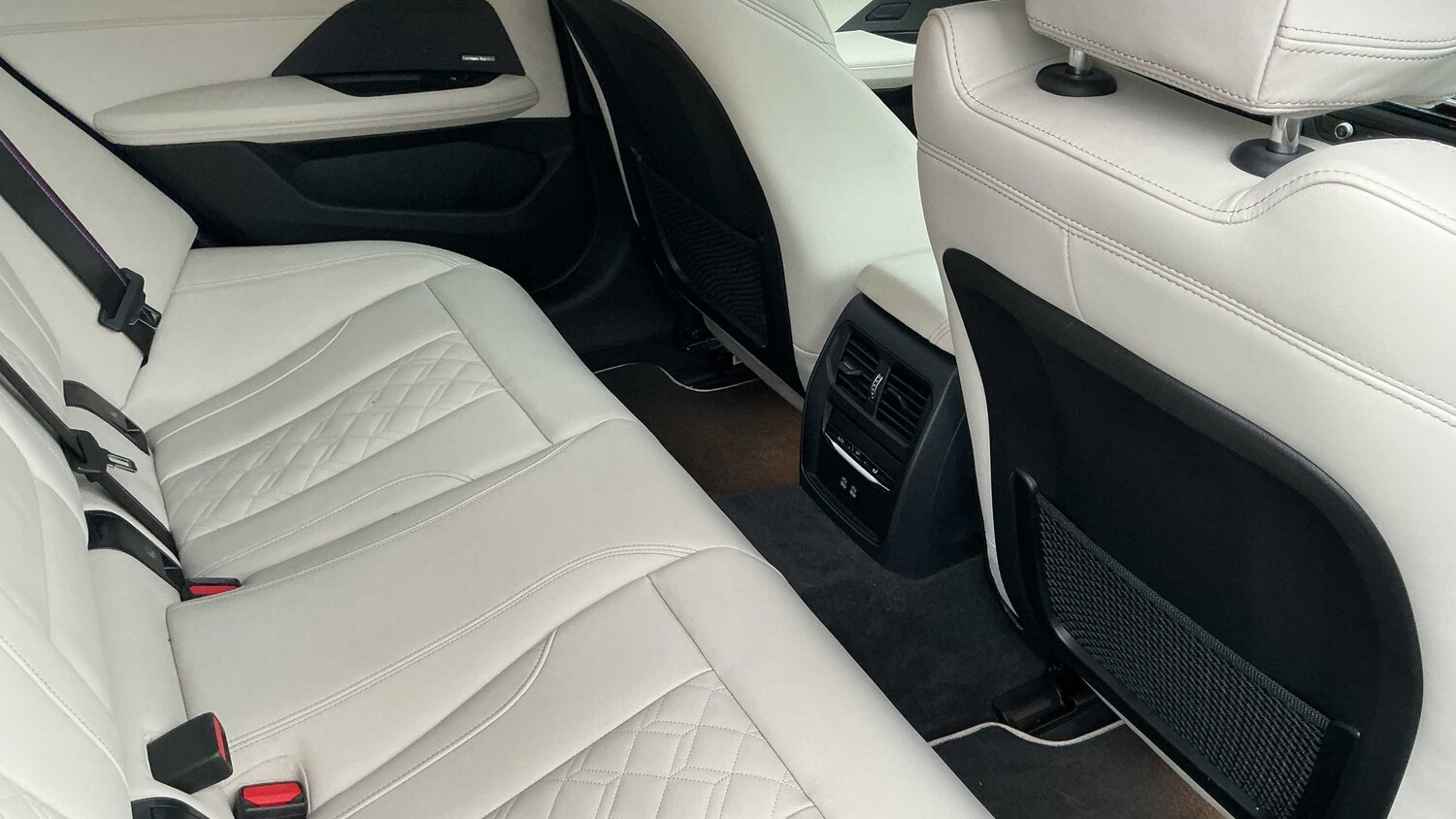 Used BMW i4 2022 for sale - 77942861: Photo 24