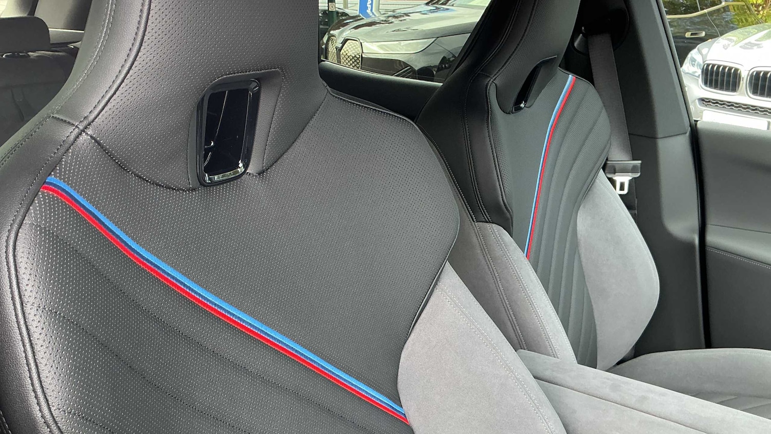 Used BMW iX 2025 for sale - 76339611: Photo 22