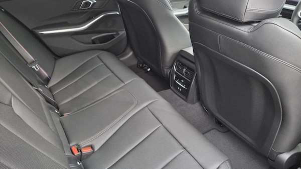 Used BMW 3 Series 2025 for sale - 75260008: Photo 9