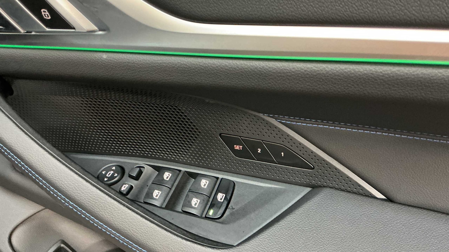 Used BMW i4 for sale - 77219586: Photo 25