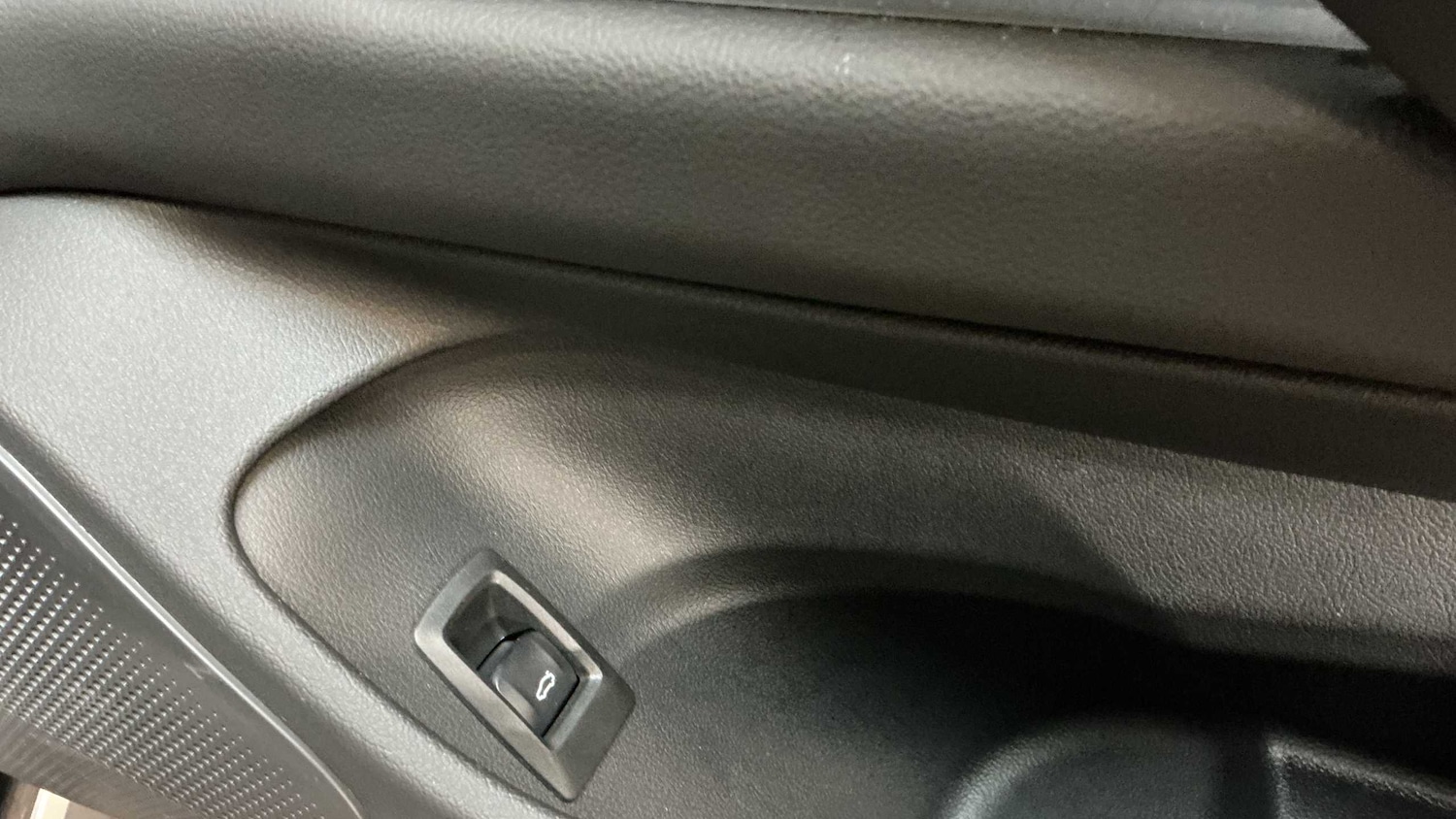 Used BMW i4 for sale - 77219586: Photo 26