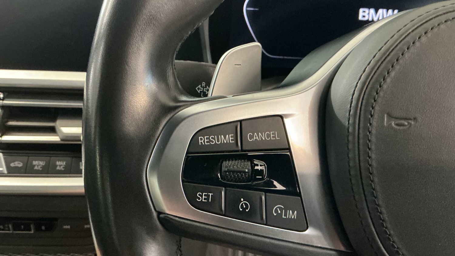 Used BMW 3 Series 2019 for sale - 76842795: Photo 17