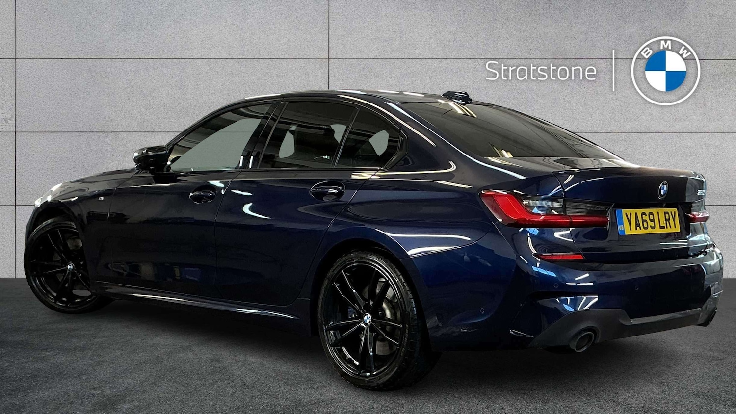 Used BMW 3 Series 2019 for sale - 77960958: Photo 2