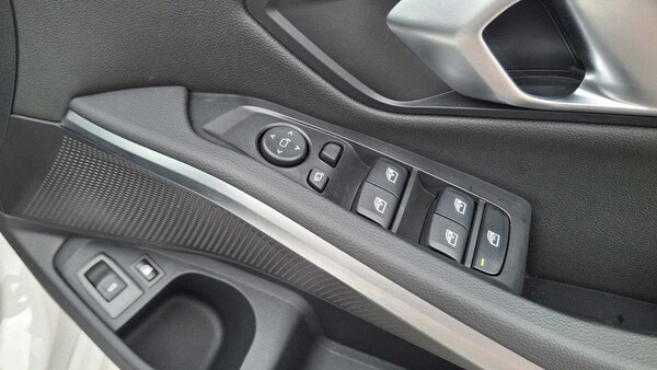 Used BMW 3 Series 2025 for sale - 75260028: Photo 14