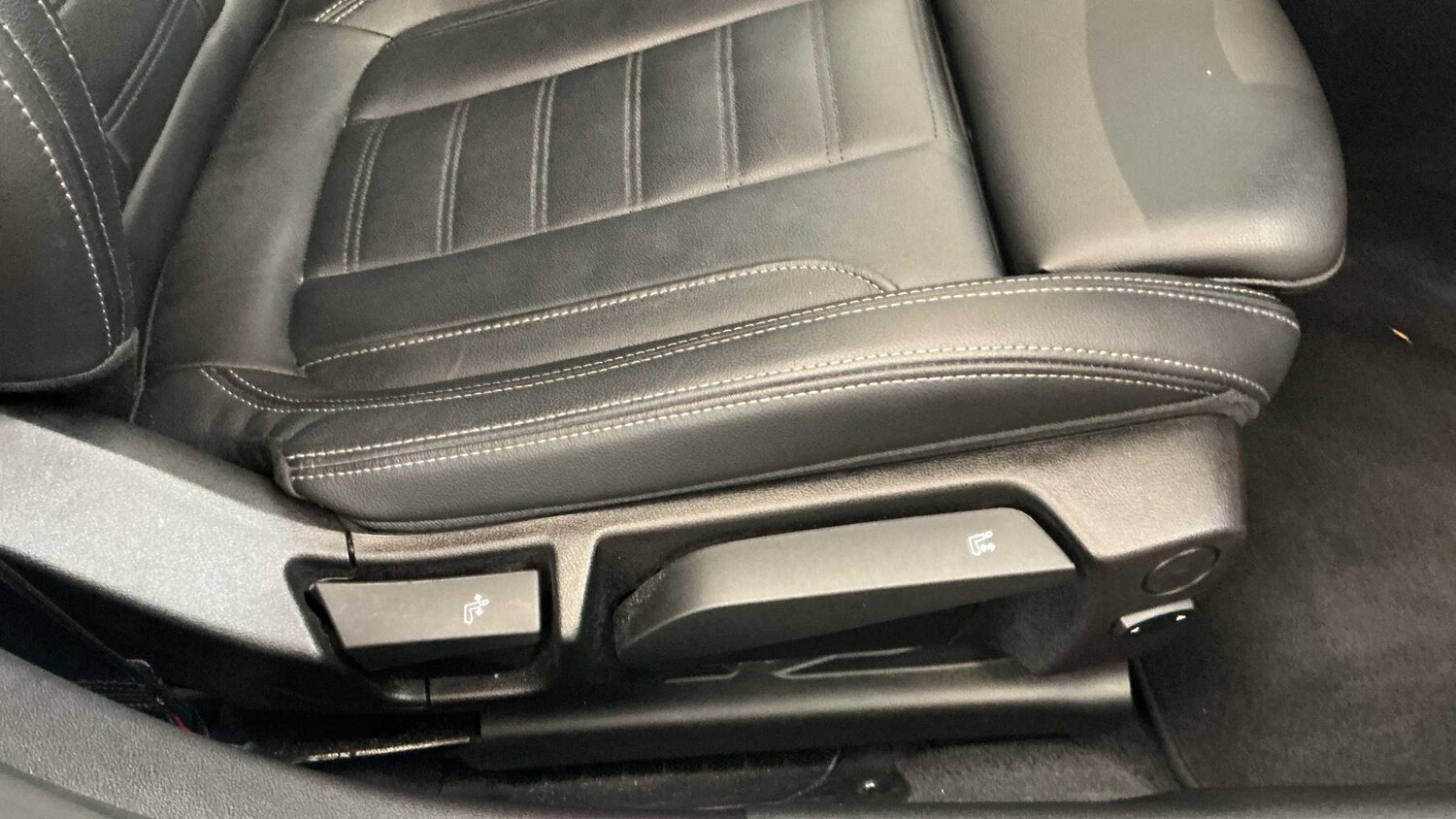 Used BMW 3 Series 2024 for sale - 77960859: Photo 21