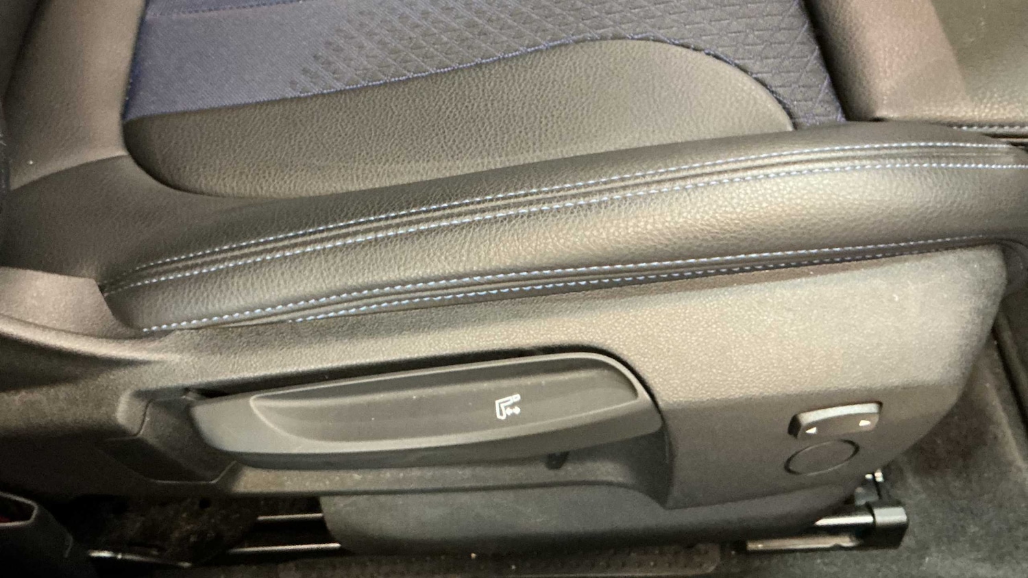 Used BMW 1 Series 2023 for sale - 77147230: Photo 21