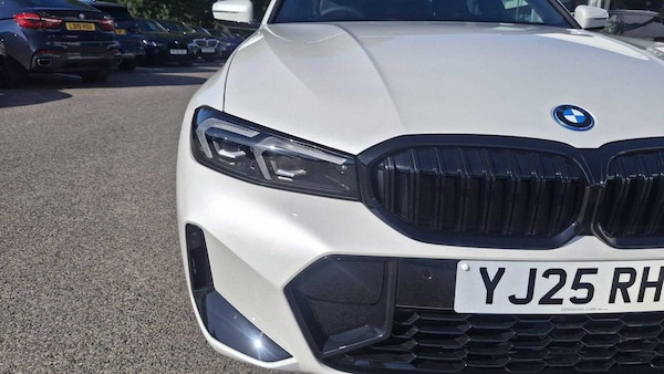 Used BMW 3 Series 2025 for sale - 75249100: Photo 32