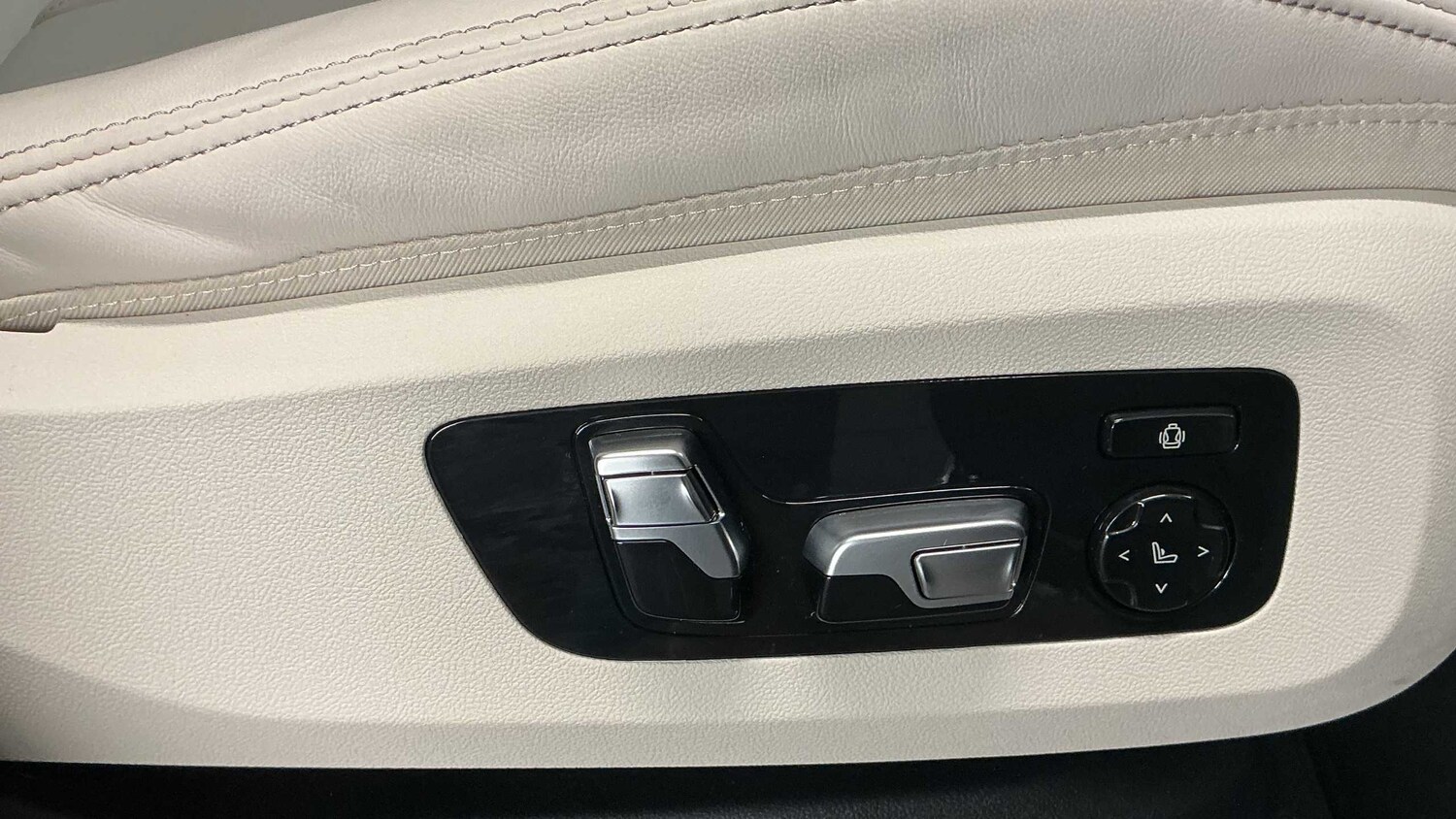 Used BMW X5 2024 for sale - 76004445: Photo 17