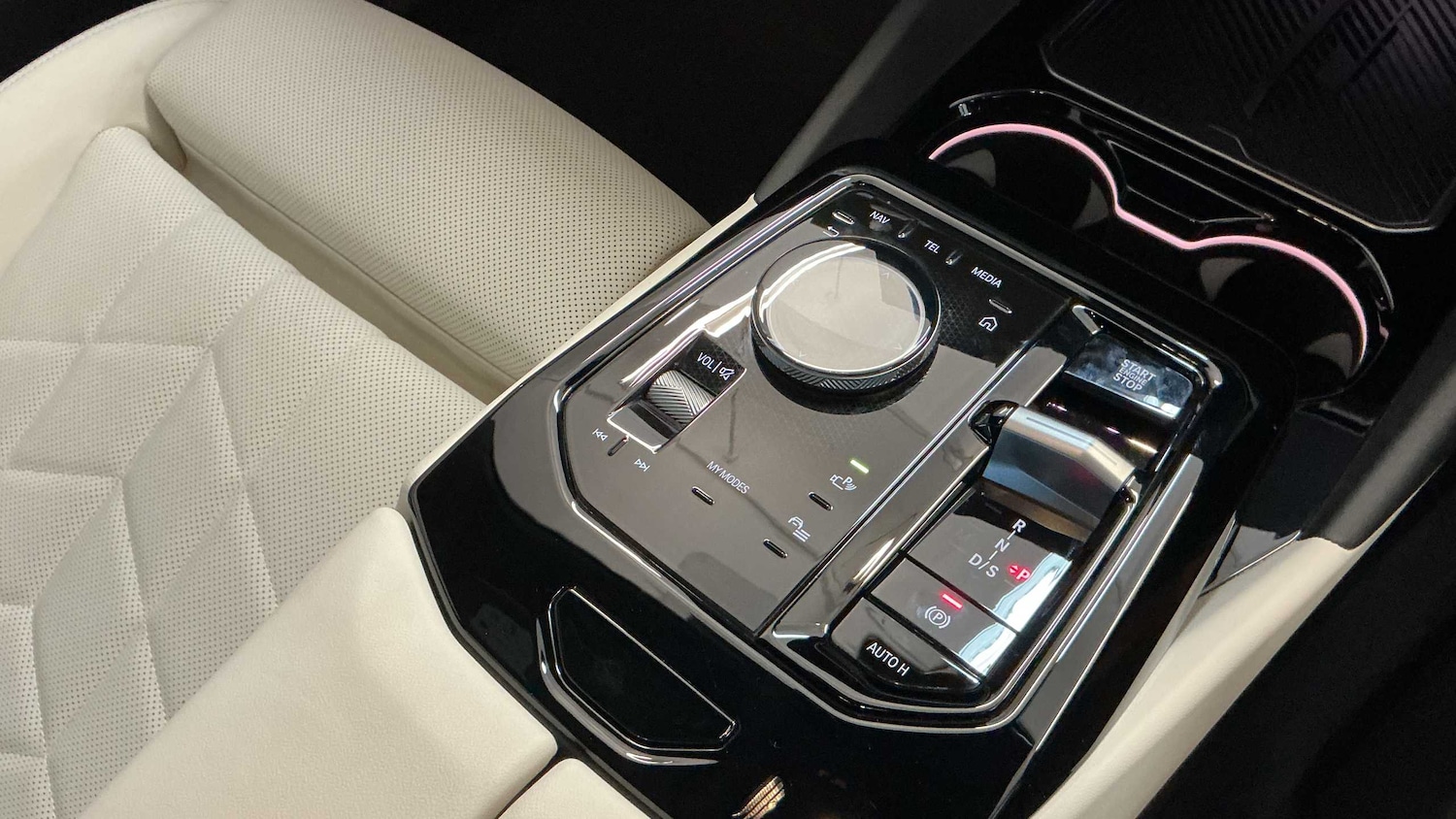 Used BMW 5 Series 2025 for sale - 76401409: Photo 10