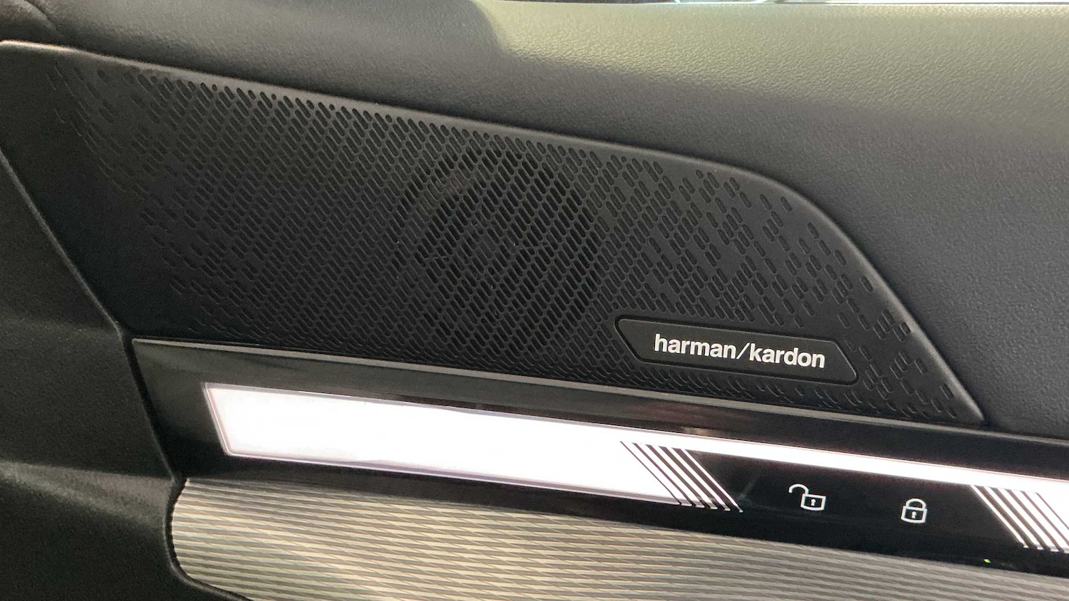 Used BMW 5 Series 2025 for sale - 76401409: Photo 13