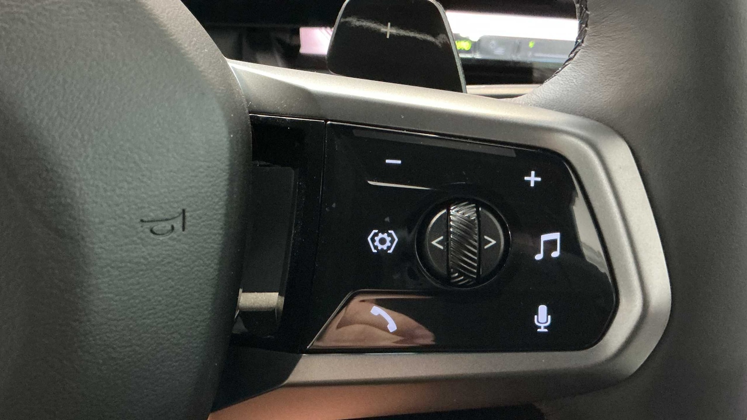 Used BMW 5 Series 2025 for sale - 76401409: Photo 25