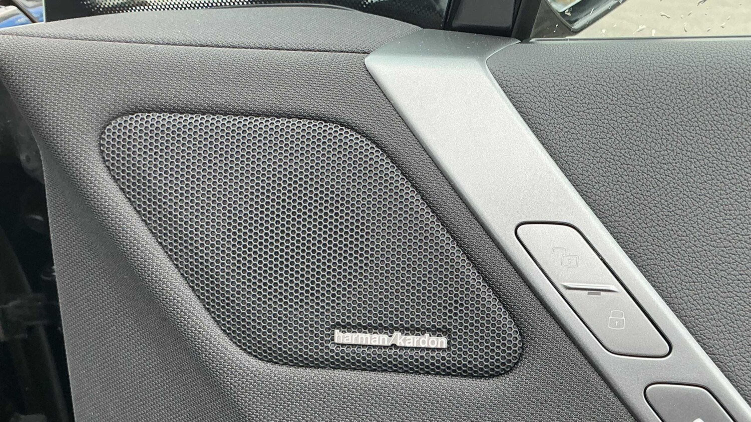 Used BMW iX 2025 for sale - 76339527: Photo 14