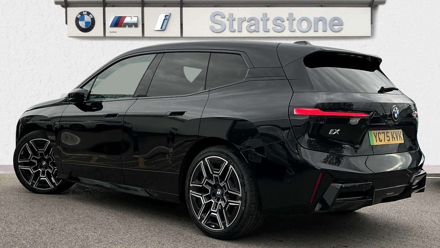 Used BMW iX 2025 for sale - 76339527: Photo 2