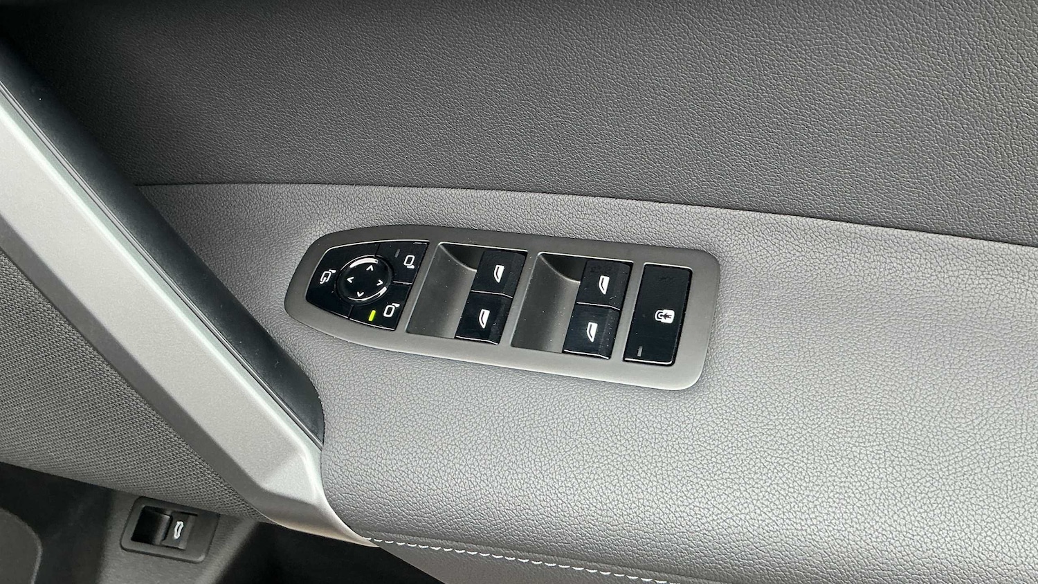 Used BMW iX 2025 for sale - 76339527: Photo 28