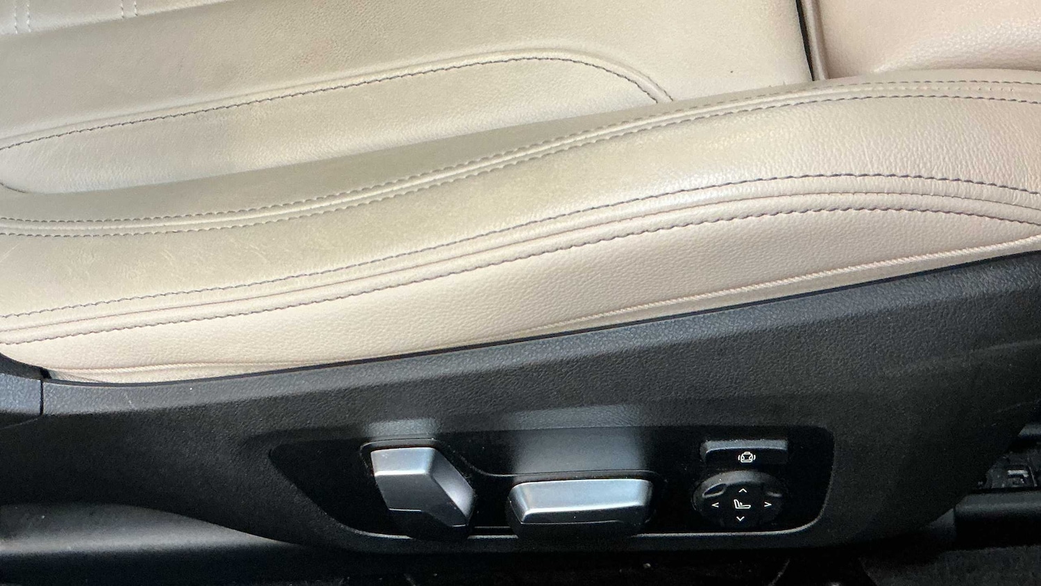 Used BMW 4 Series 2023 for sale - 76875823: Photo 15