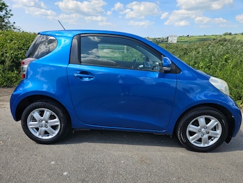 Used Toyota IQ 2011 for sale - 74606007: Photo