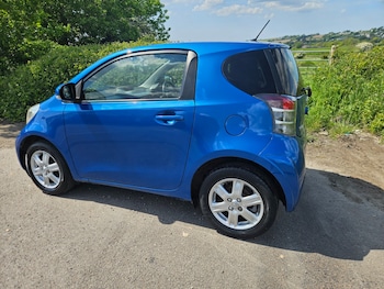 Used Toyota IQ 2011 for sale - 74606007: Photo