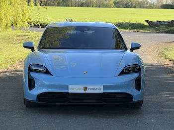 Used Porsche Taycan 2022 for sale - 79234945: Photo