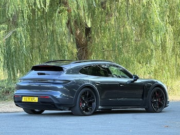 Used Porsche Taycan 2021 for sale - 79649611: Photo