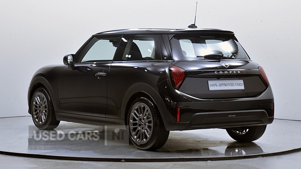 Used MINI Hatch 2024 for sale - 77958847: Photo 2