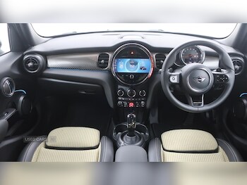 Used MINI Hatch 2022 for sale - 77345901: Photo