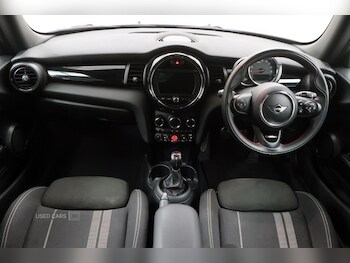 Used MINI Hatch 2019 for sale - 76248288: Photo 4