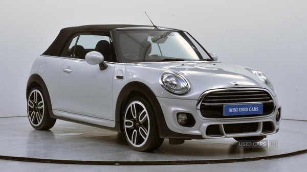 Used MINI Convertible 2017 for sale - 76802749: Photo 2