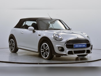 Used MINI Convertible 2017 for sale - 76802749: Photo