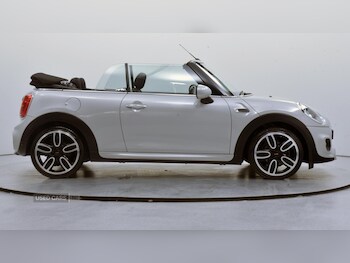 Used MINI Convertible 2017 for sale - 76998383: Photo