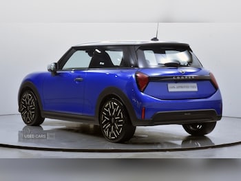 Used MINI Hatch 2024 for sale - 77840363: Photo