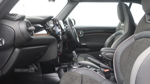 Used MINI Convertible 2023 for sale - 77372080: Photo 23