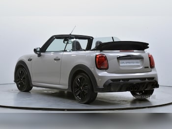 Used MINI Convertible 2023 for sale - 77372080: Photo