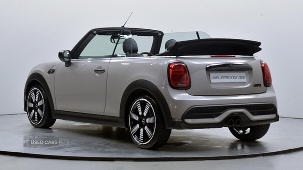 Used MINI Convertible 2024 for sale - 77978550: Photo 2