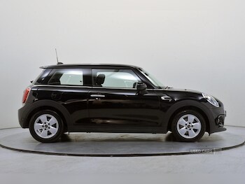 Used MINI Hatch 2018 for sale - 75810540: Photo
