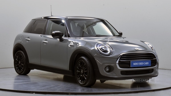 Used MINI Hatch 2020 for sale - 76337945: Photo 1
