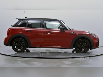 Used MINI Hatch 2022 for sale - 77840359: Photo