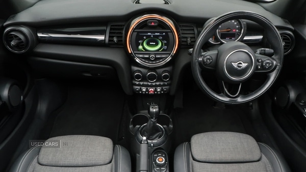 Used MINI Convertible 2016 for sale - 76315514: Photo 4