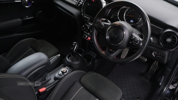 Used MINI Hatch 2019 for sale - 76337943: Photo 4