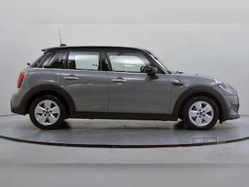 Used MINI Hatch 2022 for sale - 76349950: Photo